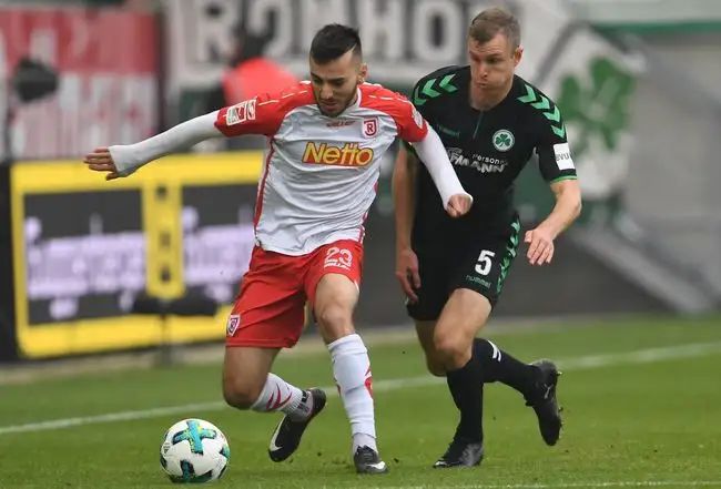 媒体人：03-04年龄段、05-06年龄段最好的中场组织者是陈泽仕